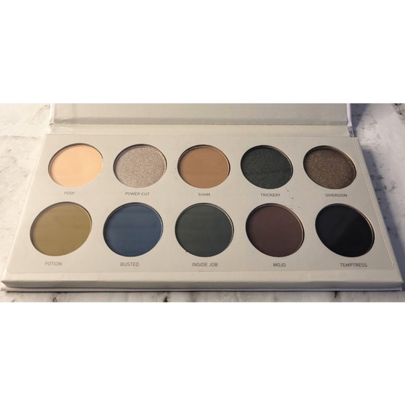 Morphe X Jaclyn Hill Dark Magic Eyeshadow Palette 10 Beautiful Shades - Picture 2 of 7